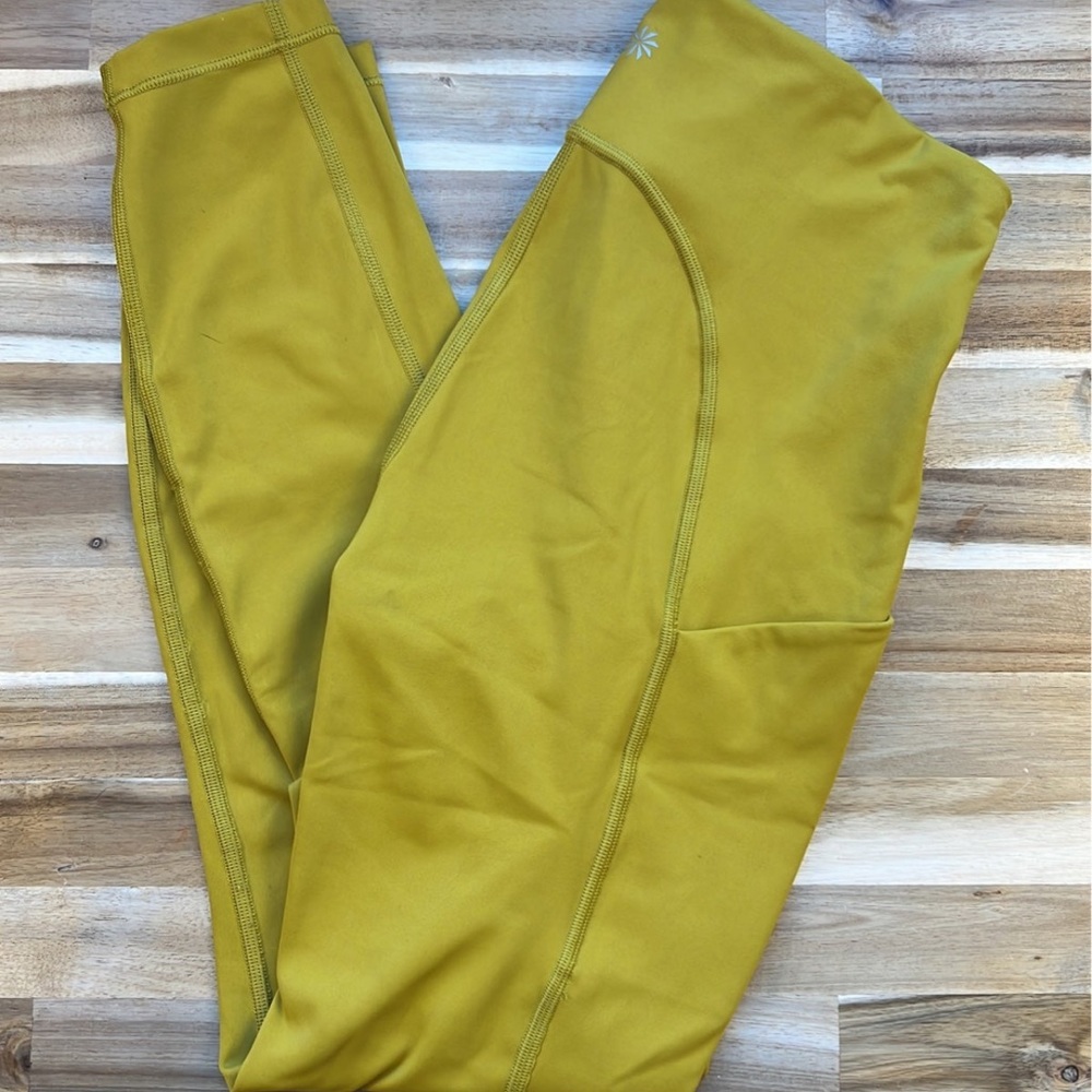 Athleta Ultimate Stash Size S